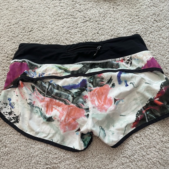 Lululemon speed up shorts - Picture 2 of 2